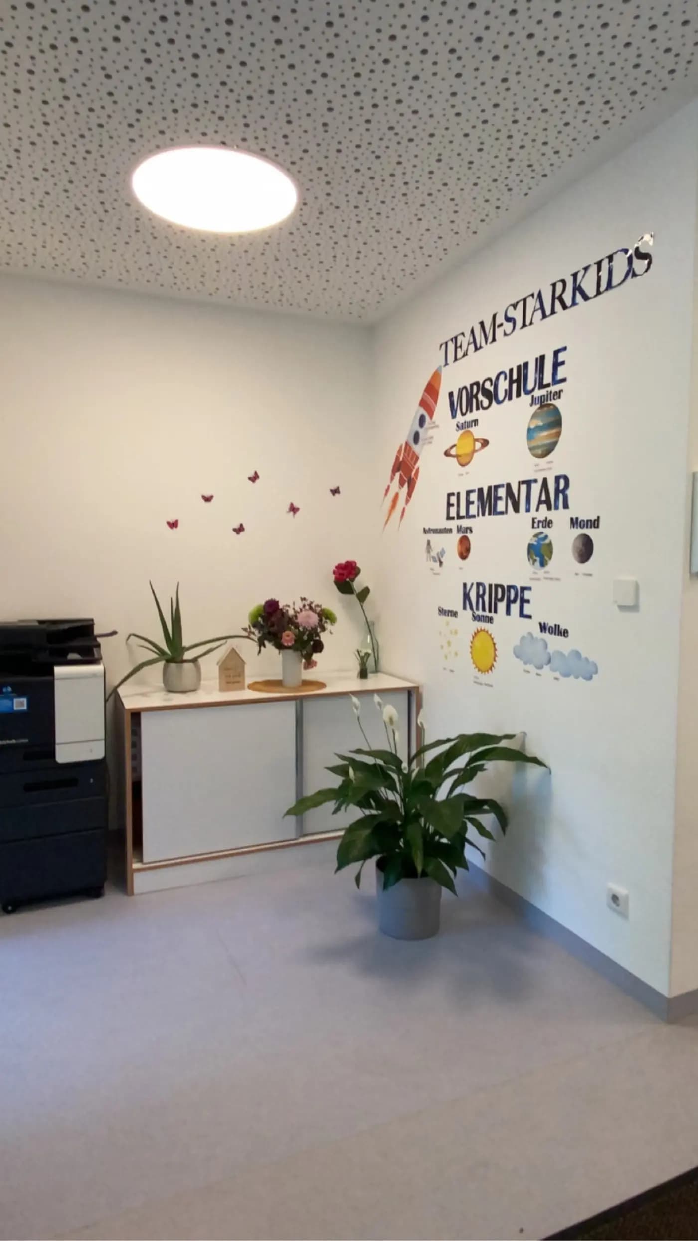 Hauseigene Bio-Küche mit frisch zubereitetem Essen