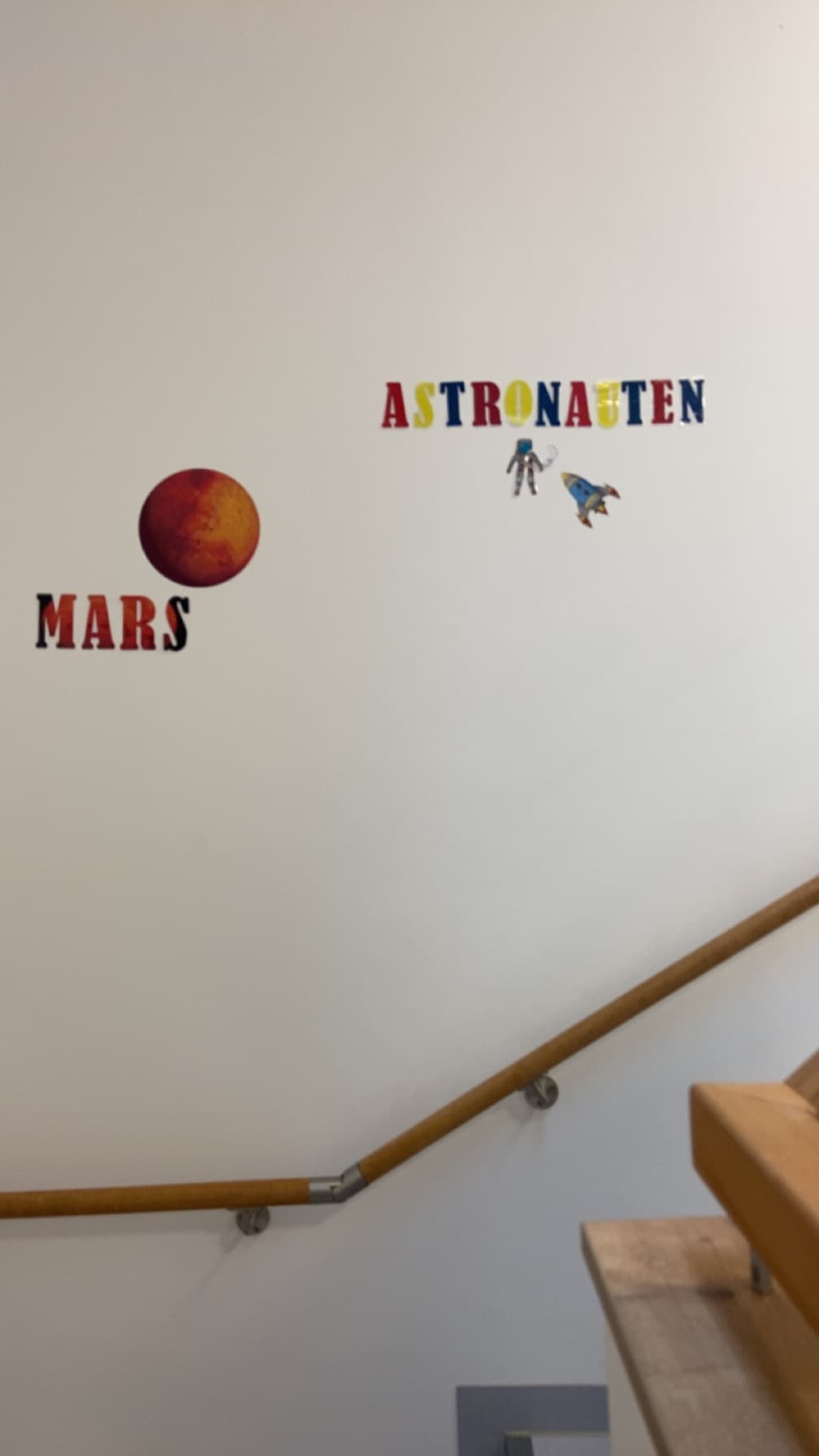 Frisch zubereiteter Linsen-Eintopf in der Bio-Küche der Kita StarKids